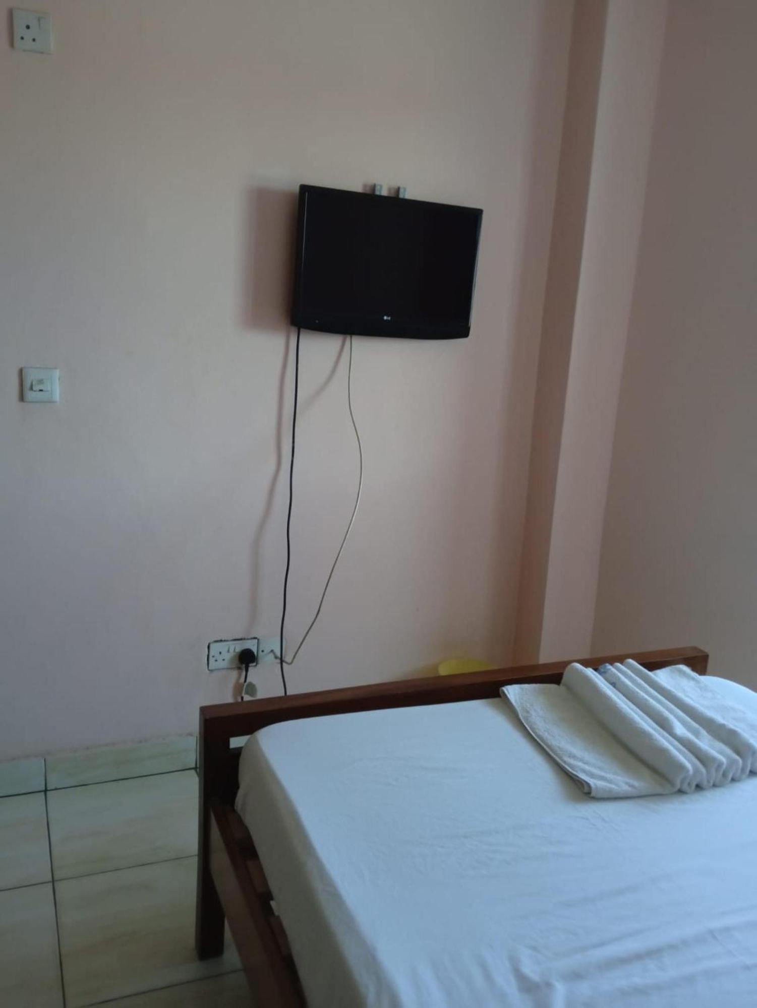 Checkpoint Inn Hotel, Mombasa Exterior photo