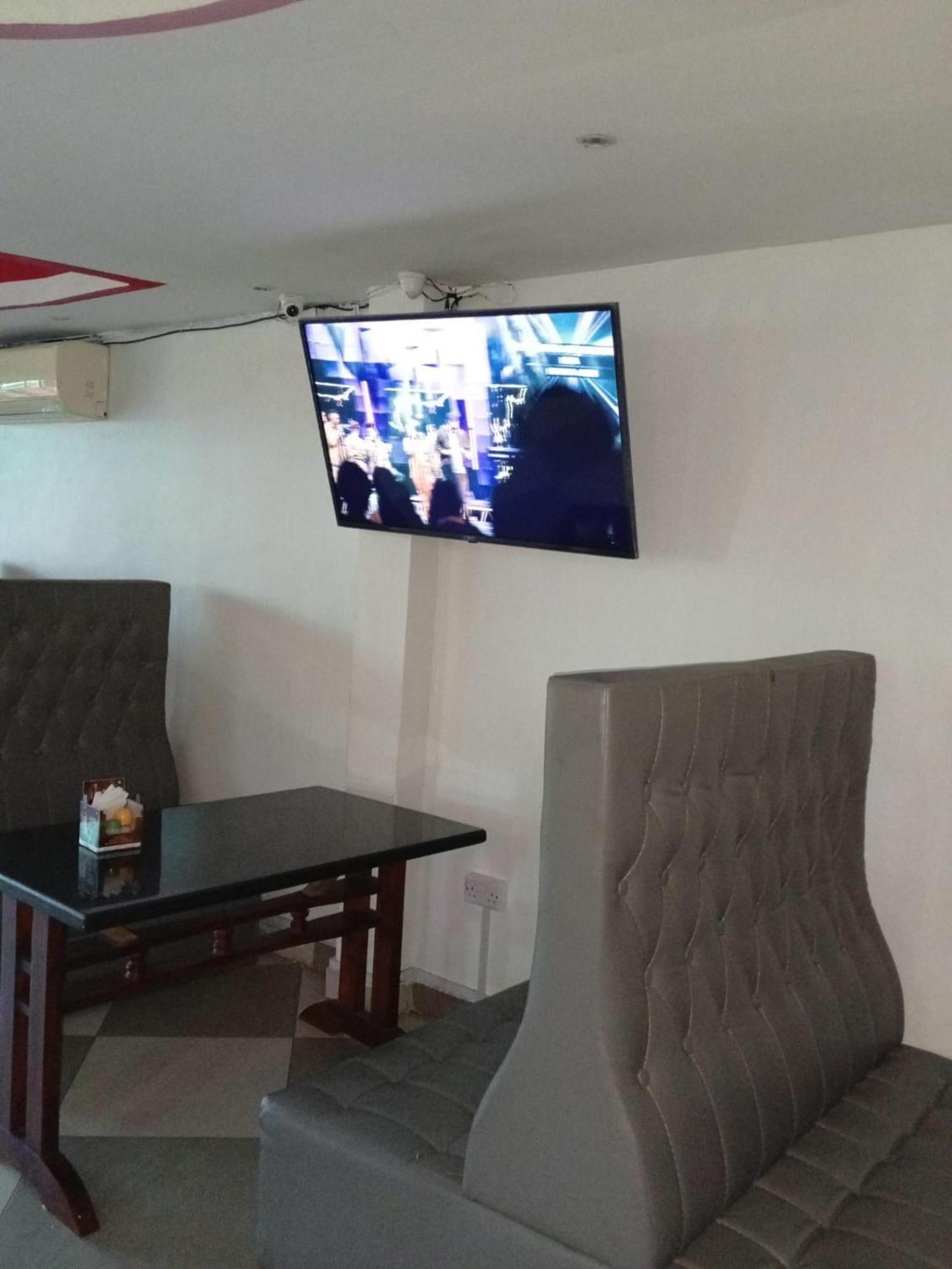 Checkpoint Inn Hotel, Mombasa Exterior photo
