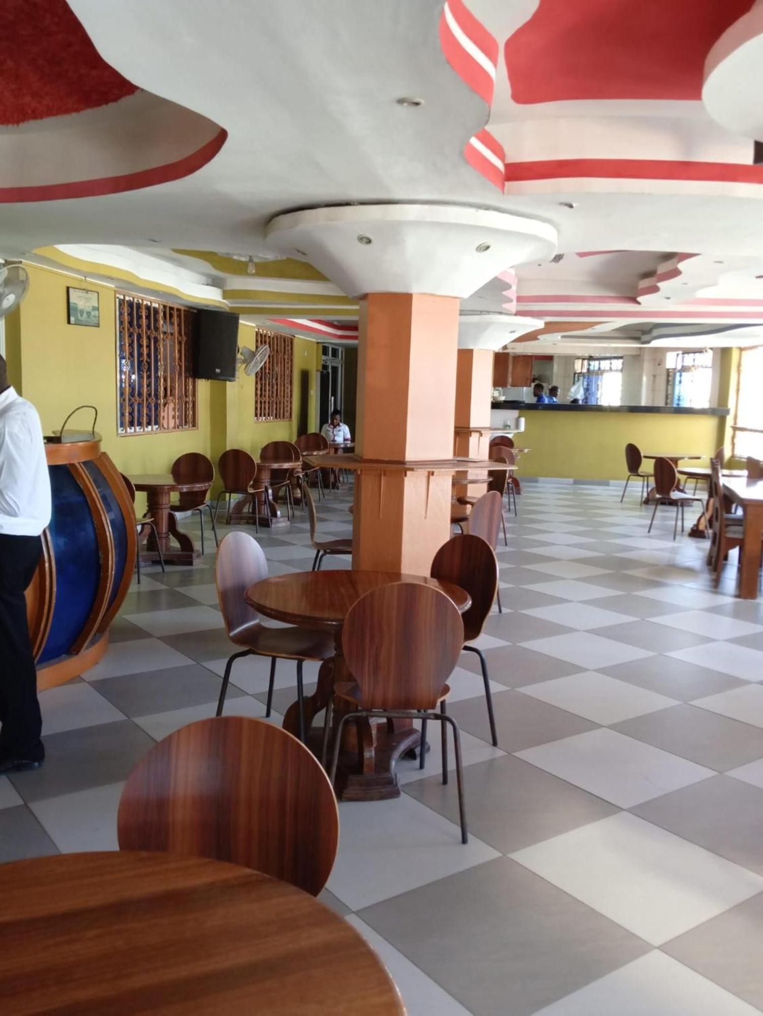 Checkpoint Inn Hotel, Mombasa Exterior photo
