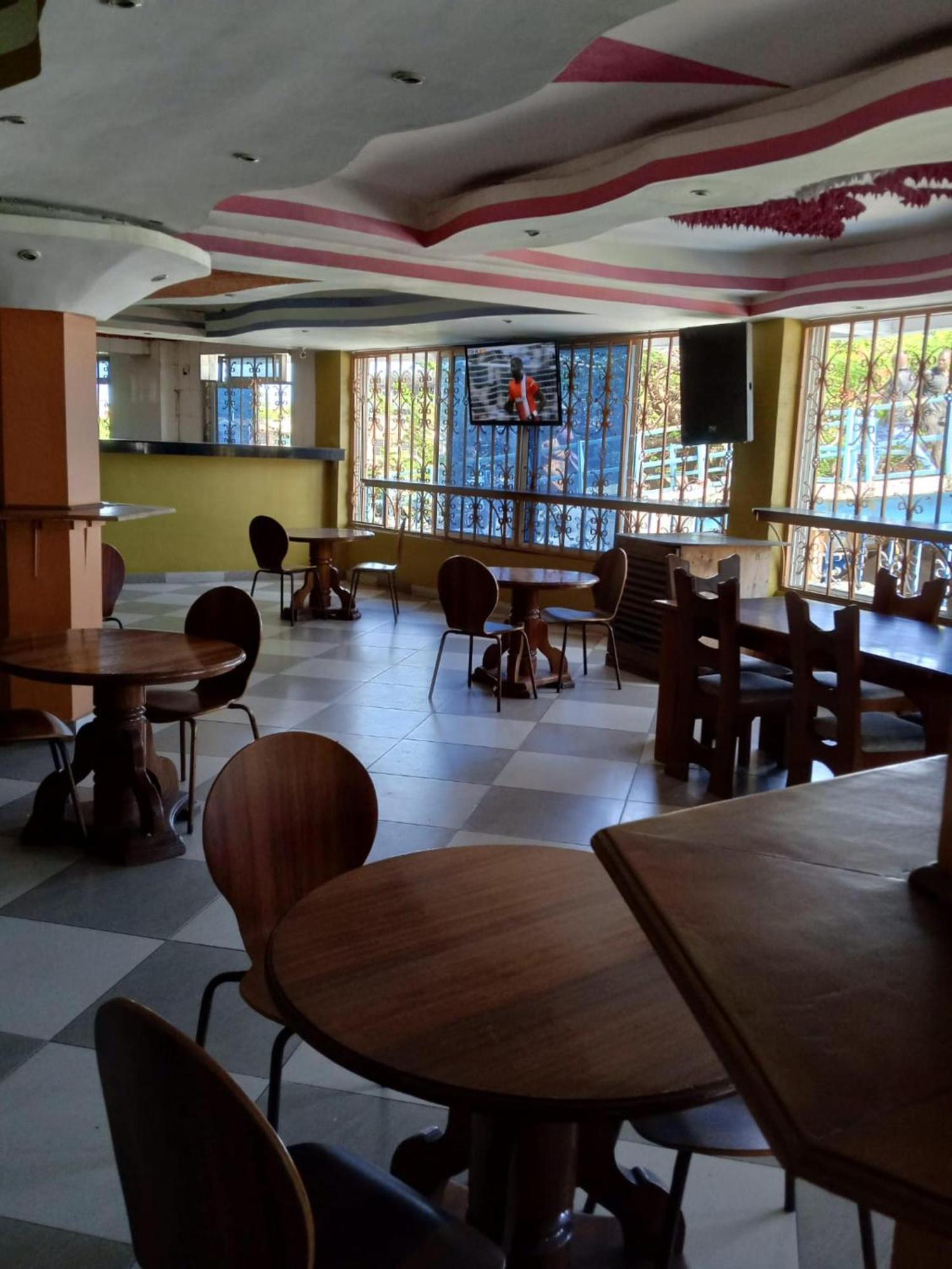 Checkpoint Inn Hotel, Mombasa Exterior photo