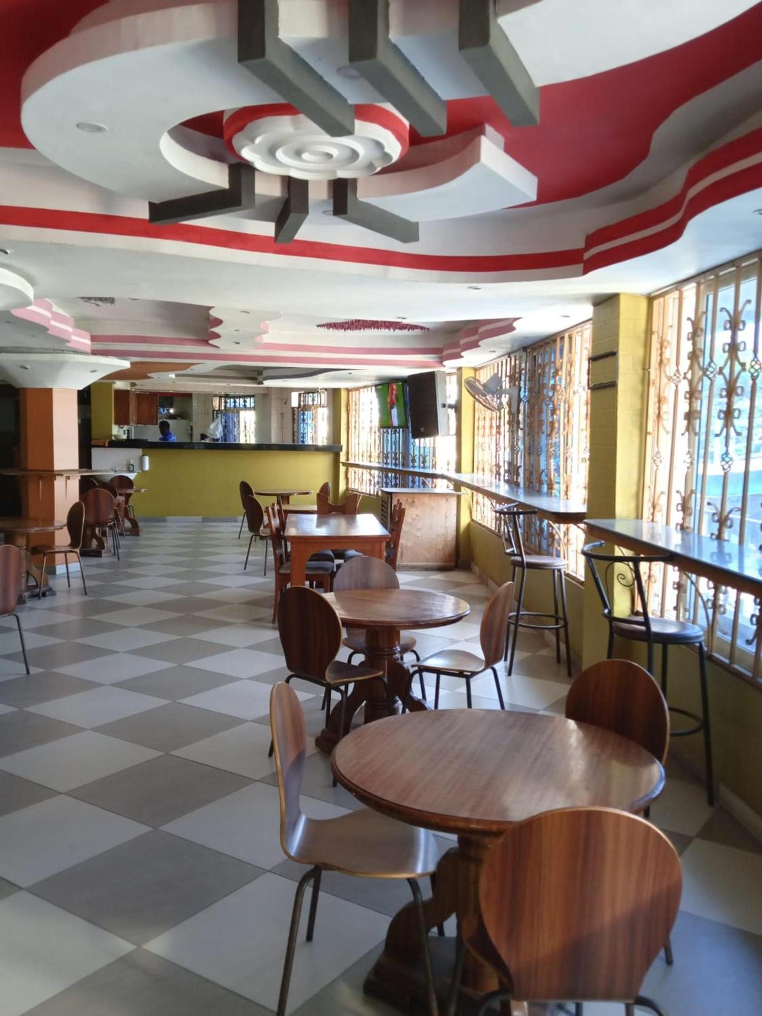 Checkpoint Inn Hotel, Mombasa Exterior photo